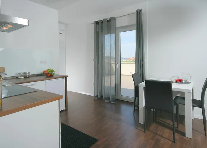 Charm And * تروغير