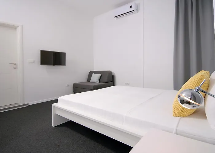 Charm And تروغير